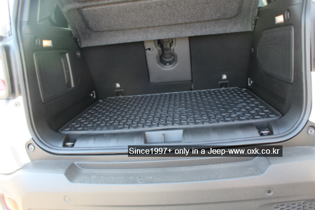Jeep레니게이드15+ 모파 트렁크 고무매트