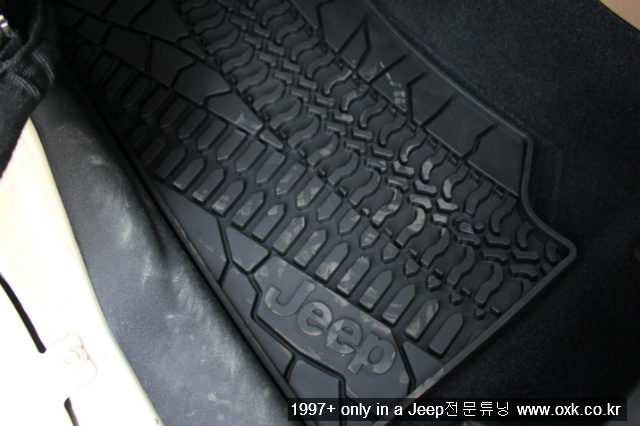모파 Jeep로고 고무매트 07년-13년JK랭글러 2D~4D